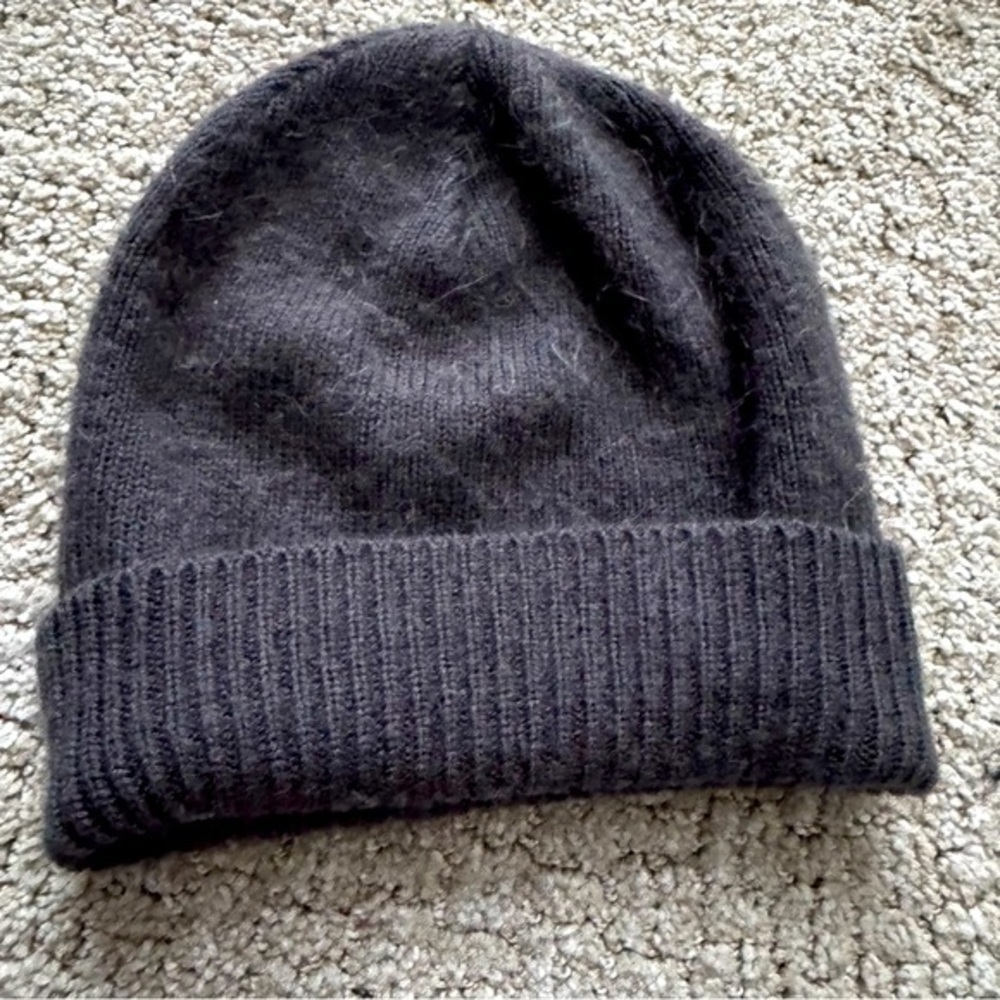 Primark Dark Gray Acrylic Beanie‎